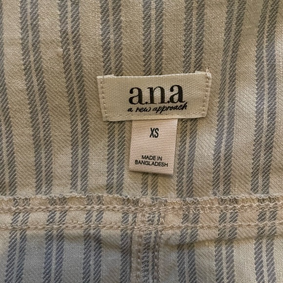 a.n.a Cream and Light Blue Striped Cropped Button Vest - Picture 4 of 5